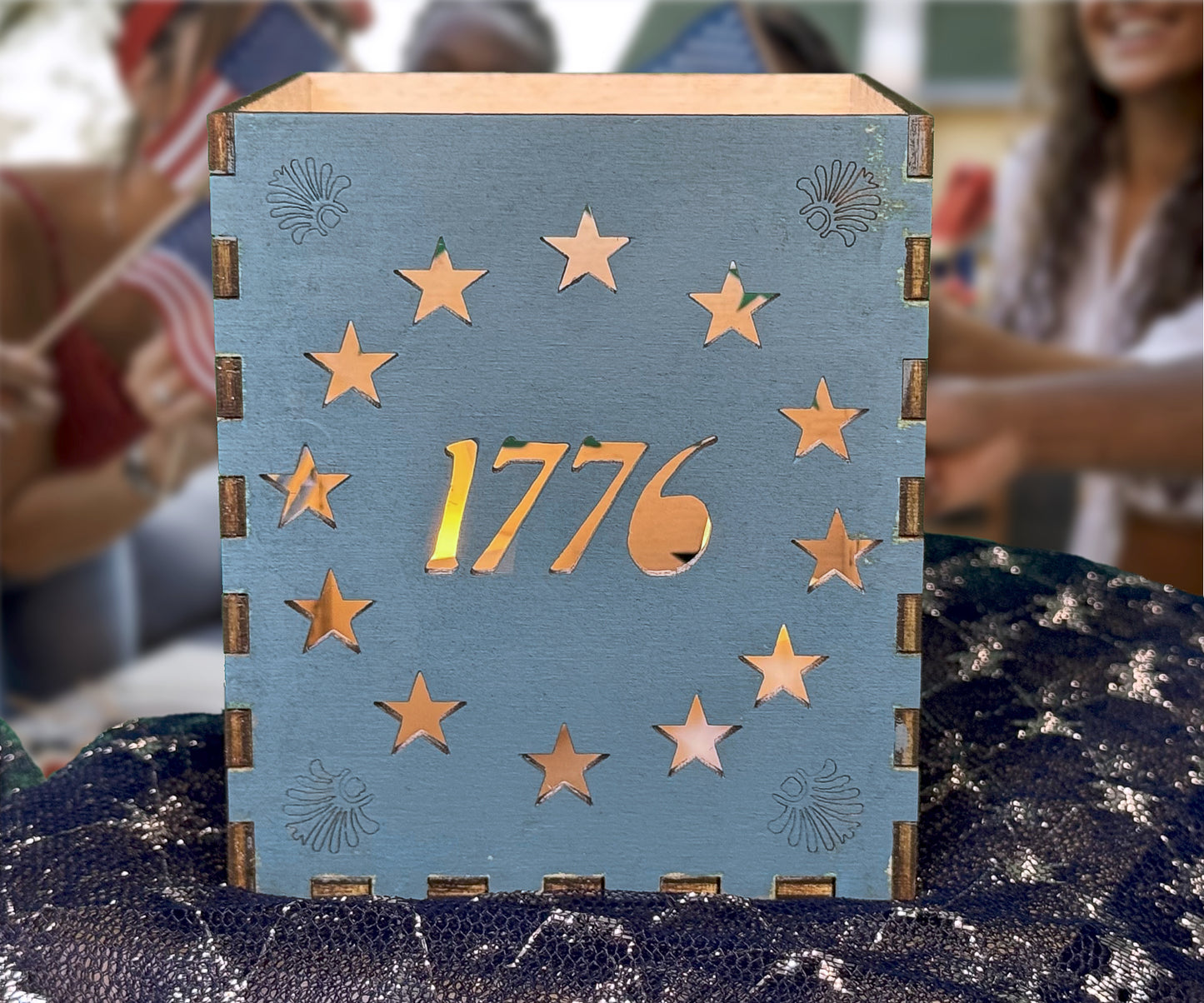 Americana 1776 tea light box